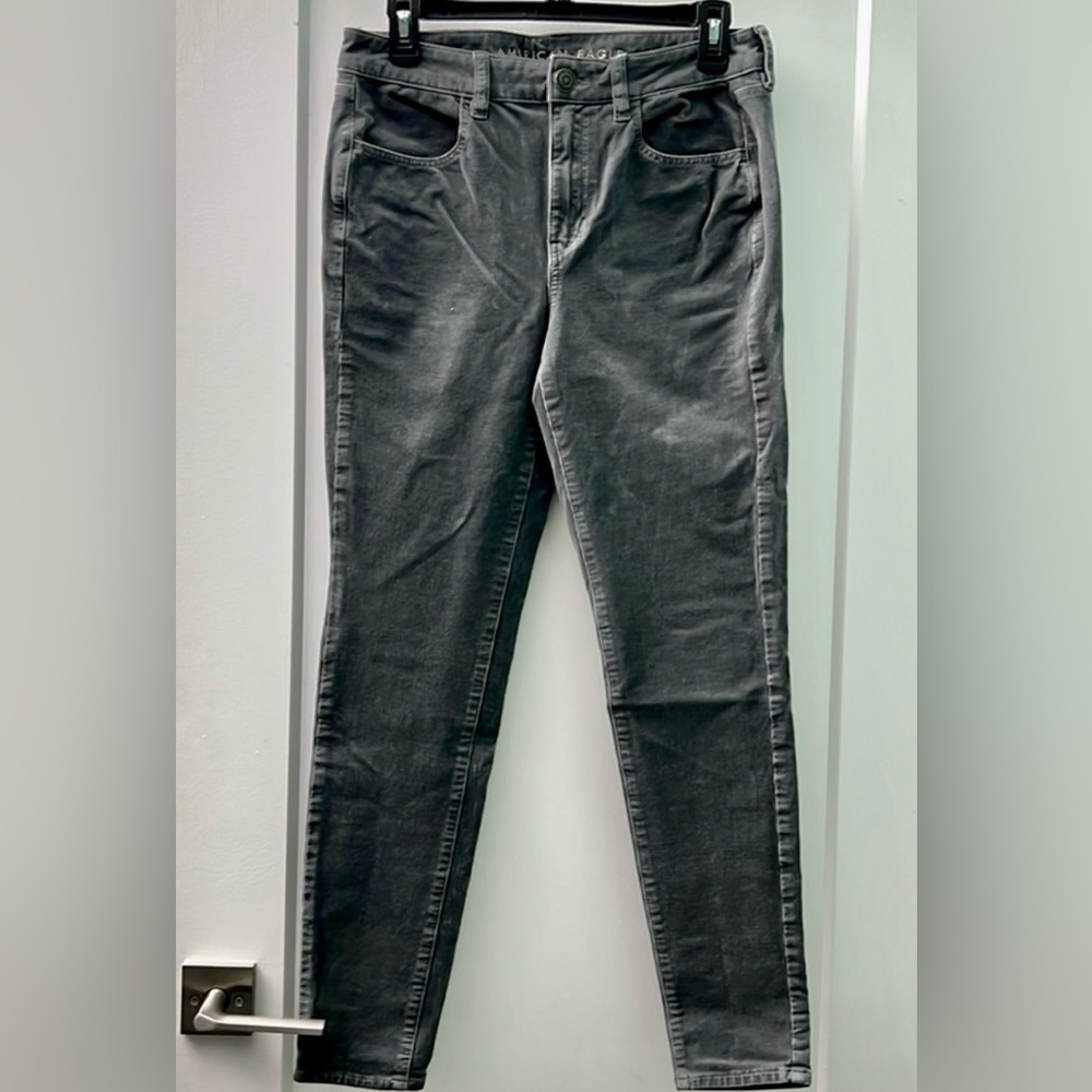 American Eagle EUC high rise super stretch corduroy jegging